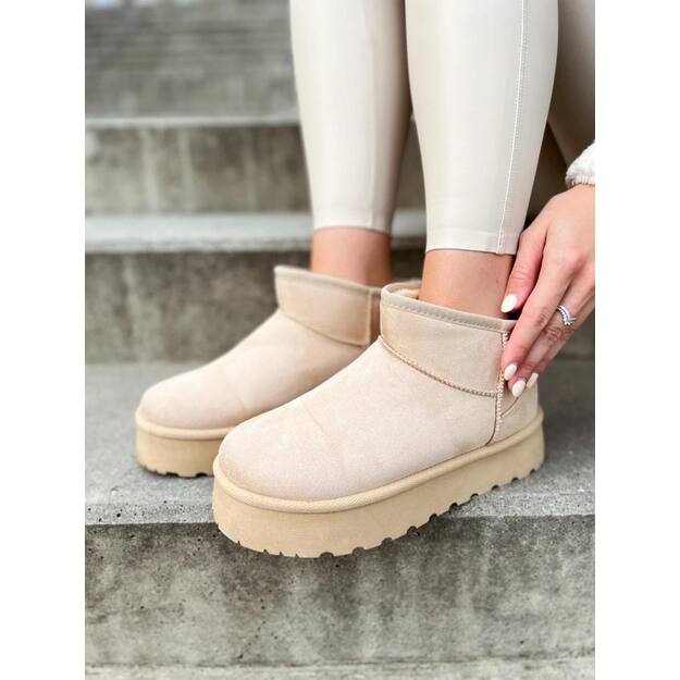 UGG stiliaus batai